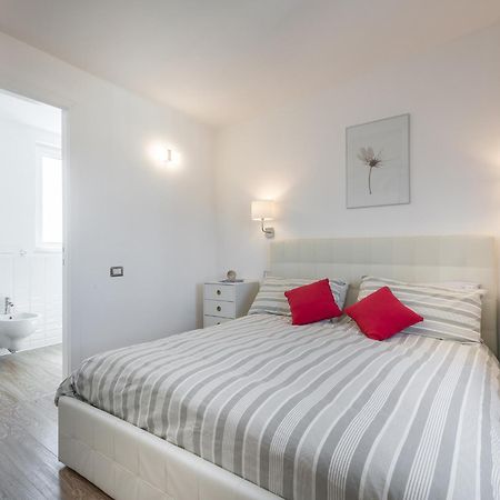 Ferienwohnung Casa Alla Marina Del Porto Di Cagliari Exterior foto